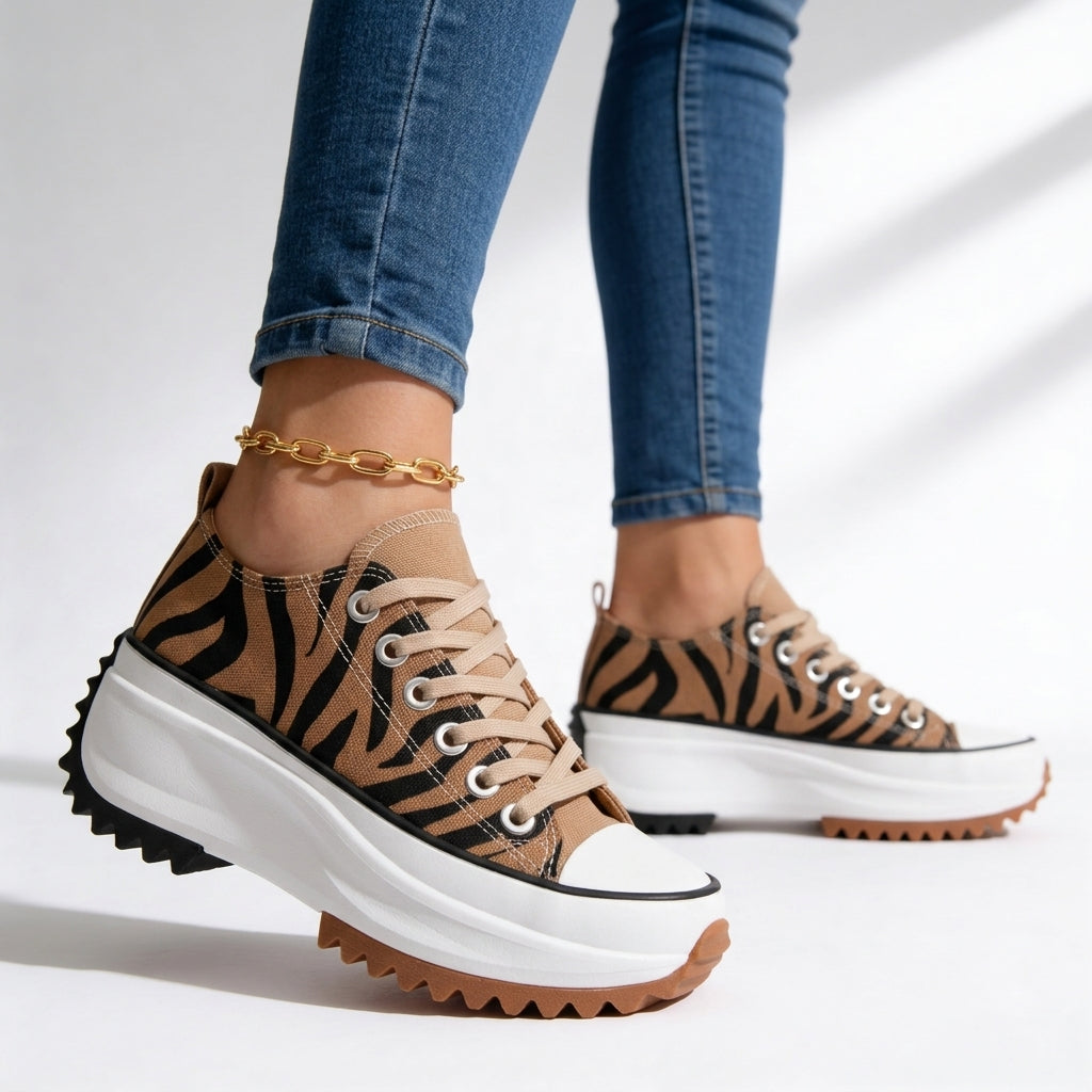 Savannah Lift Sneakers